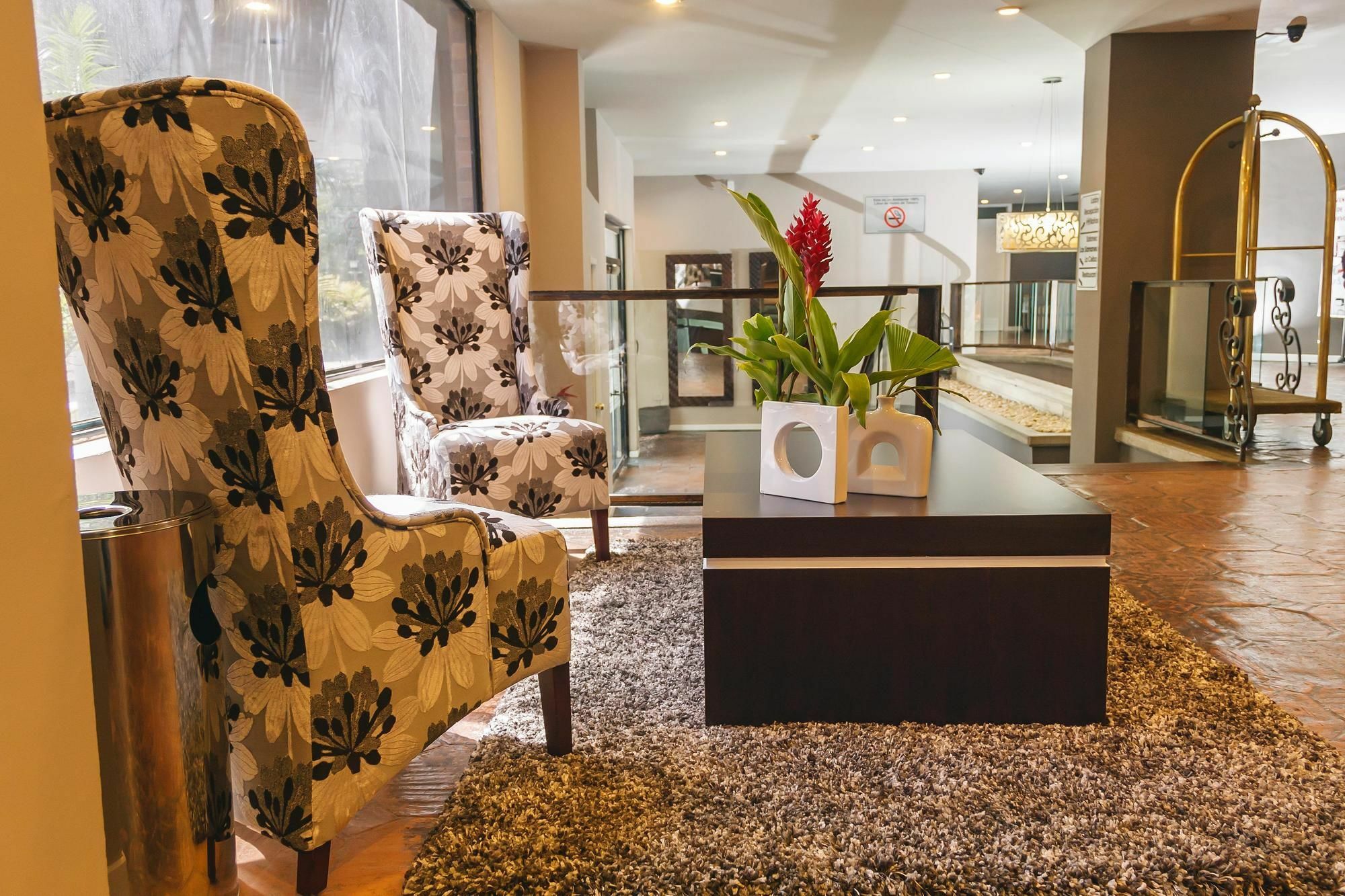 Guaparo Suites Valencia Exterior photo